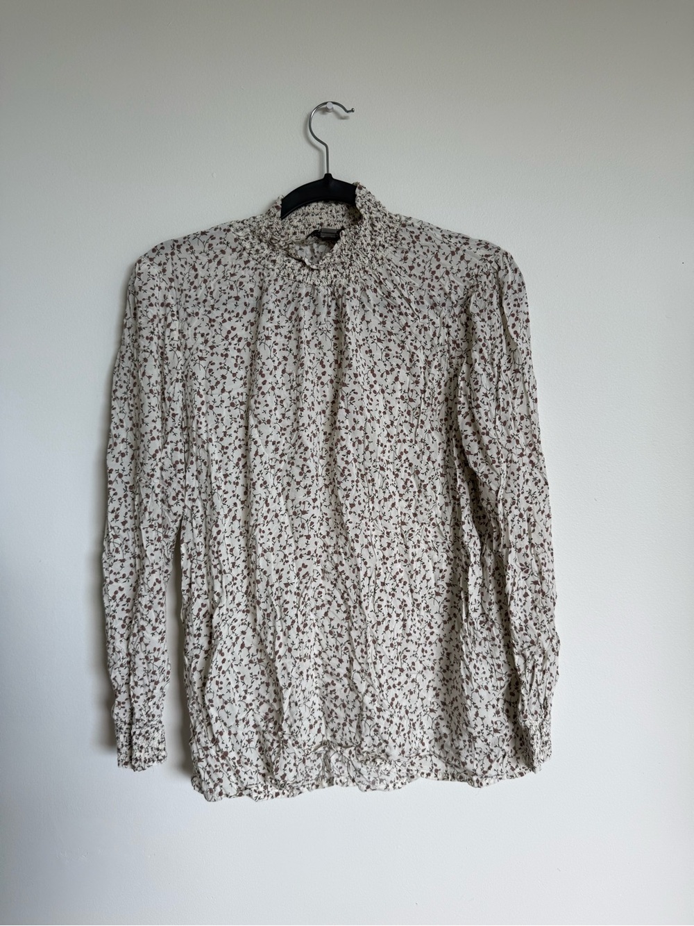 Alexander Jordan Cream Floral Long-Sleeve Smocked Neck Shirt